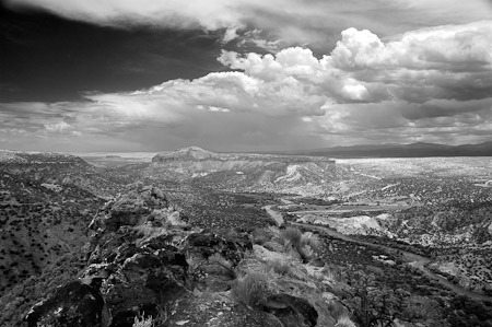 Scenic Overlook - White Rock, New Mexico   2007